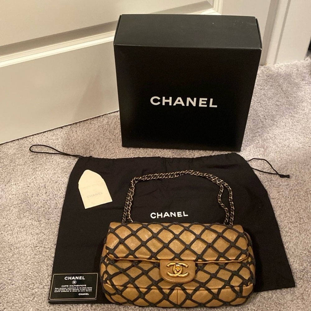 CHANEL•Limited Edition Canebiers Flap bag • - Picture 4 of 13